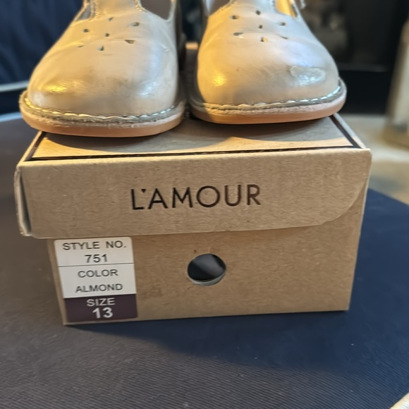 L’Amour Mary Jane dress shoe - Picture 3 of 5